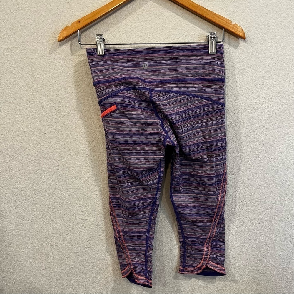 Lululemon Run: Top Speed Crop Space Dye Twist Iris Flower Pink Shell size 4 - Picture 3 of 9